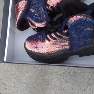 Kenyon kwan alien skin boots // saycom.simdif.com